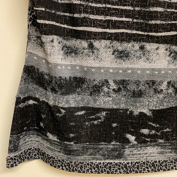 SHIMMERY ANIMAL PRINT TANK - Picture 7 of 8